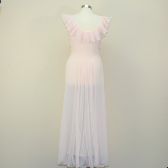 SOLD!!!!60s Vanity Fair Lovely Night Gown - Picture 3 of 8